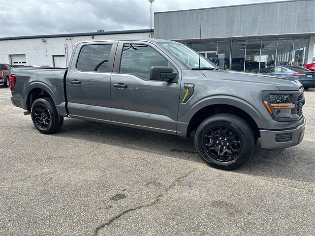 new 2025 Ford F-150 car, priced at $42,914