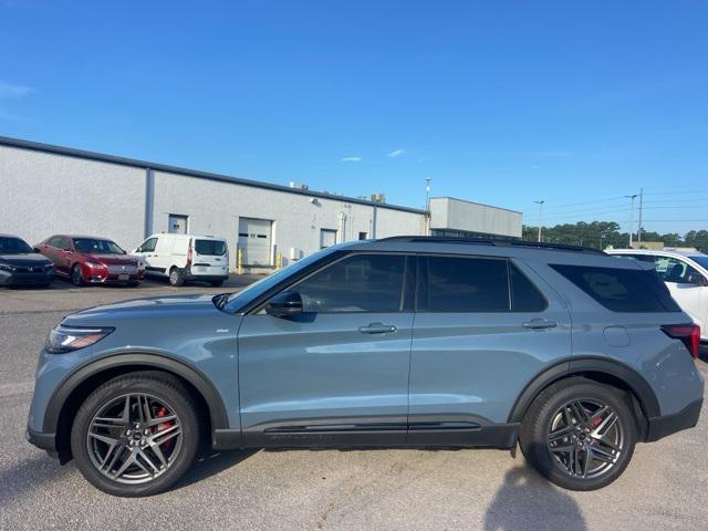 used 2025 Ford Explorer car, priced at $44,995