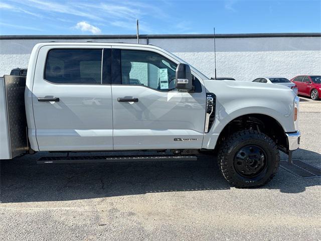 new 2025 Ford F-350 car, priced at $98,628