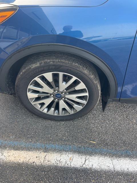 used 2022 Ford Escape car, priced at $25,139