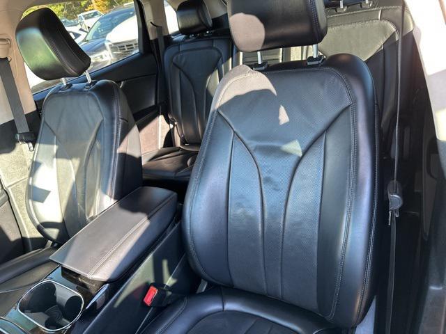 used 2021 Lincoln Nautilus car, priced at $27,800