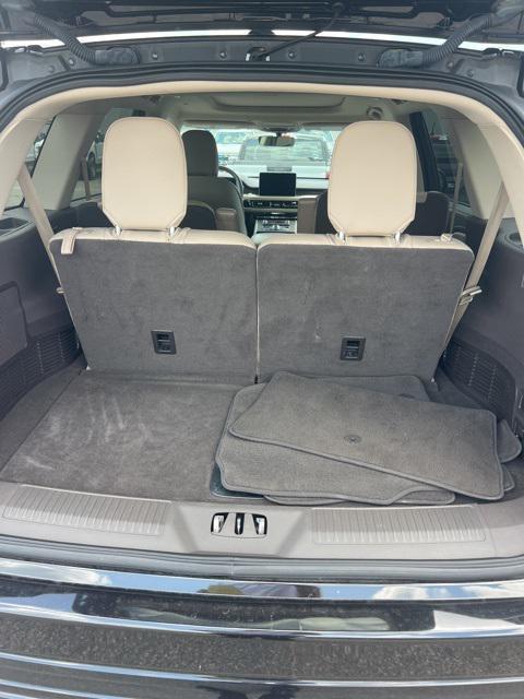 used 2022 Lincoln Aviator car, priced at $44,999
