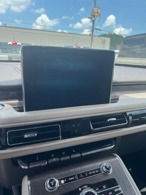 used 2022 Lincoln Aviator car, priced at $44,999