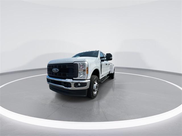 new 2025 Ford F-350 car, priced at $63,793