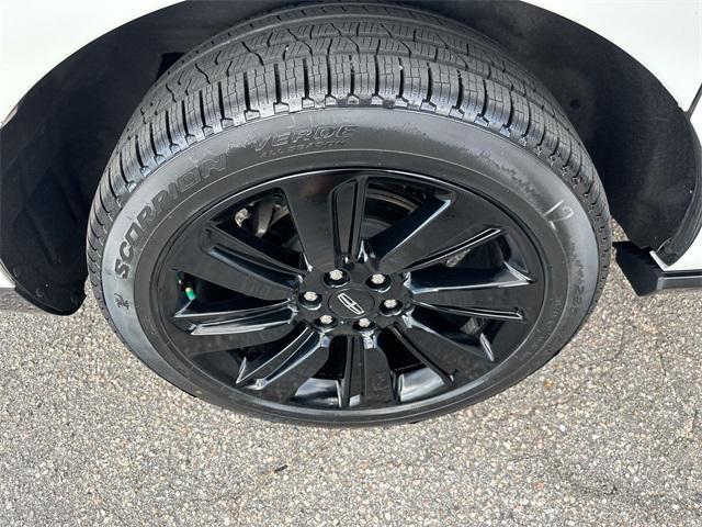used 2024 Lincoln Navigator car, priced at $79,999