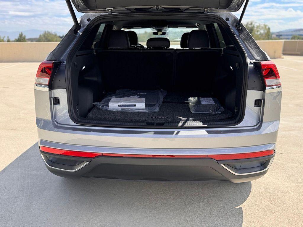 new 2026 Volkswagen Atlas Cross Sport car, priced at $40,376