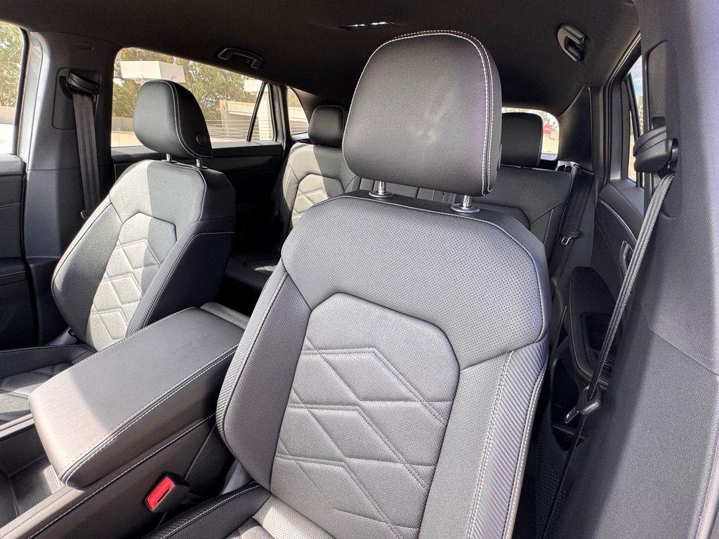 new 2026 Volkswagen Atlas Cross Sport car, priced at $40,376