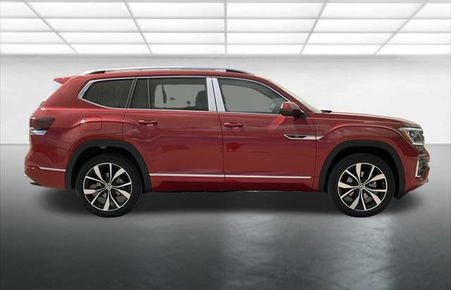 new 2025 Volkswagen Atlas car, priced at $56,214