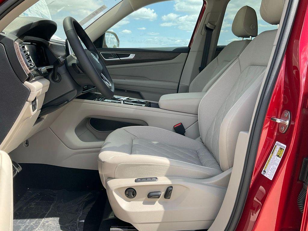 new 2025 Volkswagen Atlas car, priced at $56,214