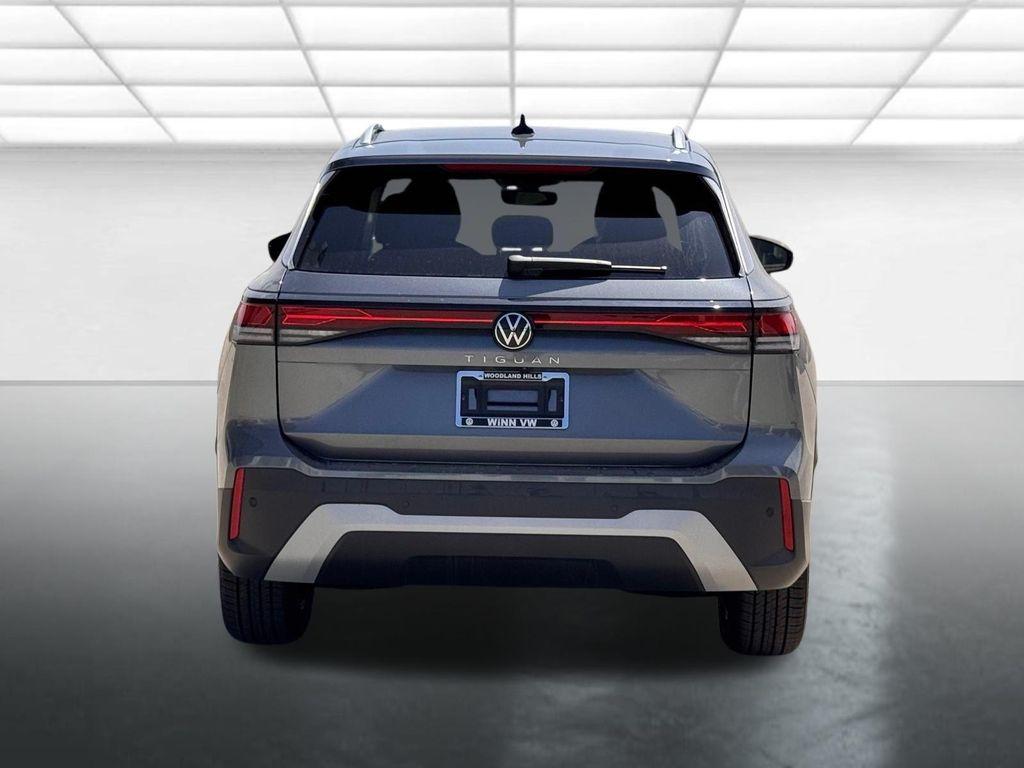 new 2025 Volkswagen Tiguan car, priced at $31,705