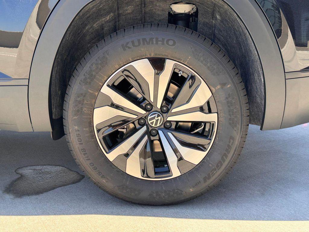 new 2025 Volkswagen Atlas Cross Sport car, priced at $39,248