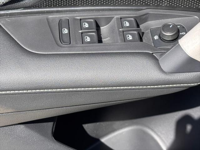 new 2025 Volkswagen Tiguan car, priced at $31,325