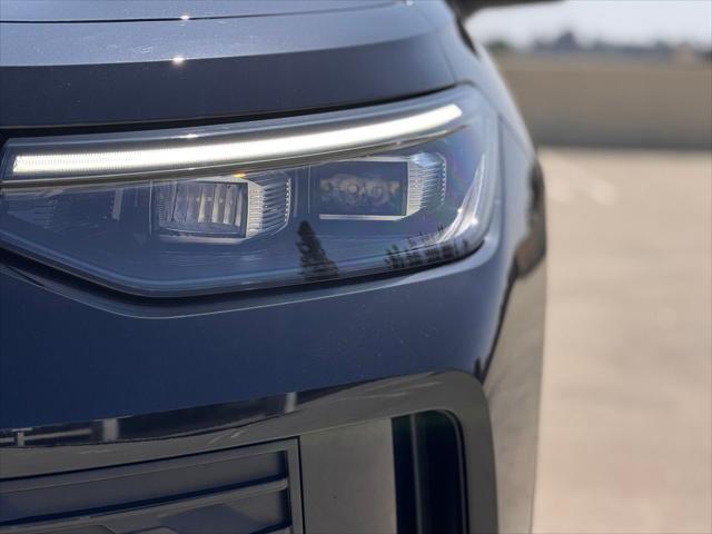 new 2025 Volkswagen Tiguan car, priced at $31,325