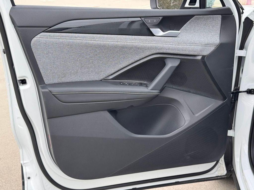 new 2025 Volkswagen Tiguan car, priced at $31,515