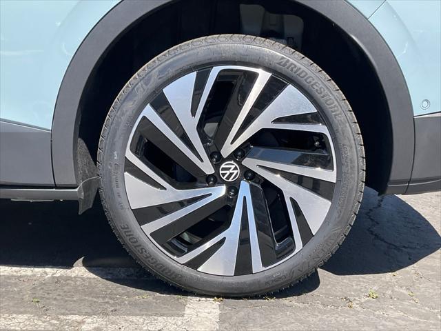new 2025 Volkswagen ID.4 car, priced at $58,961