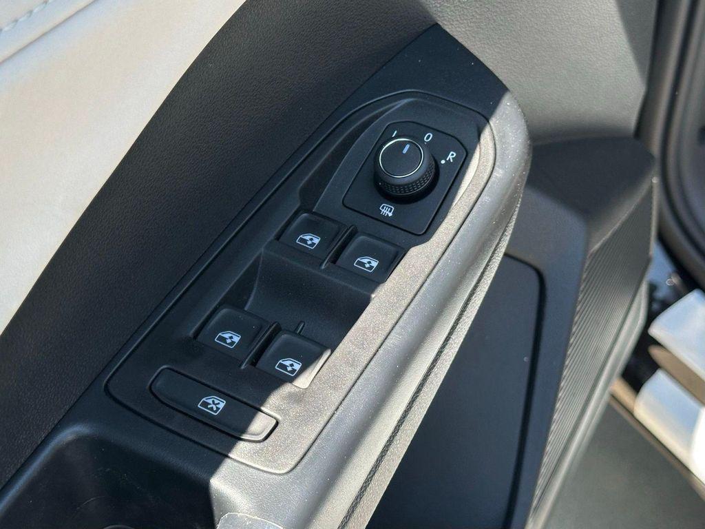 new 2025 Volkswagen Taos car, priced at $32,290