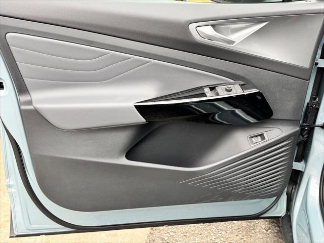 new 2025 Volkswagen ID.4 car, priced at $55,761