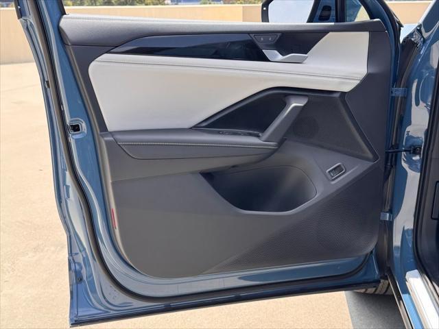 new 2025 Volkswagen Tiguan car, priced at $42,804