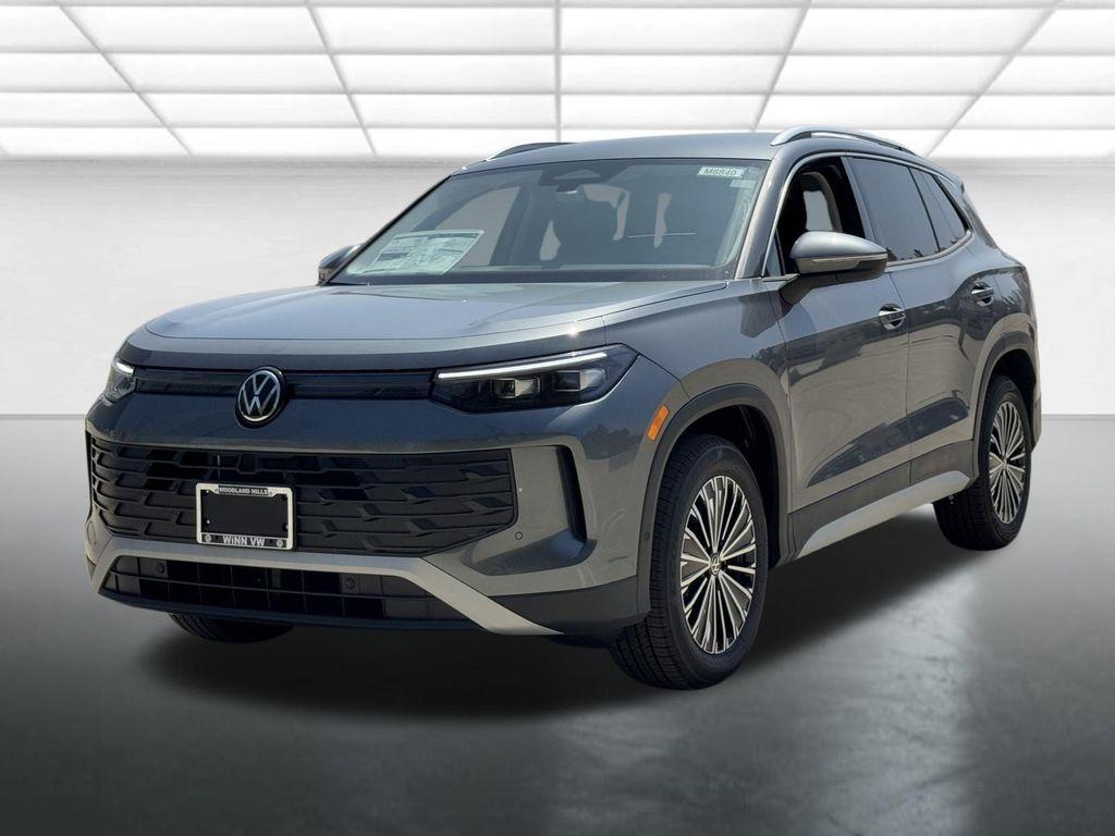 new 2025 Volkswagen Tiguan car, priced at $32,682