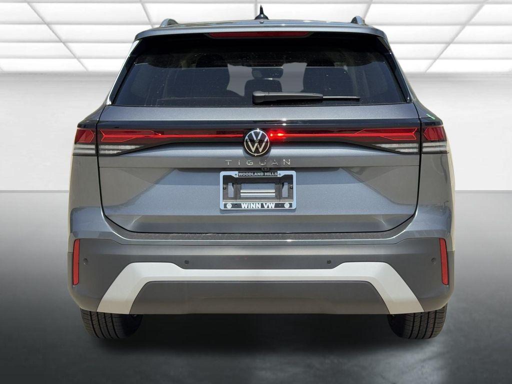 new 2025 Volkswagen Tiguan car, priced at $32,682