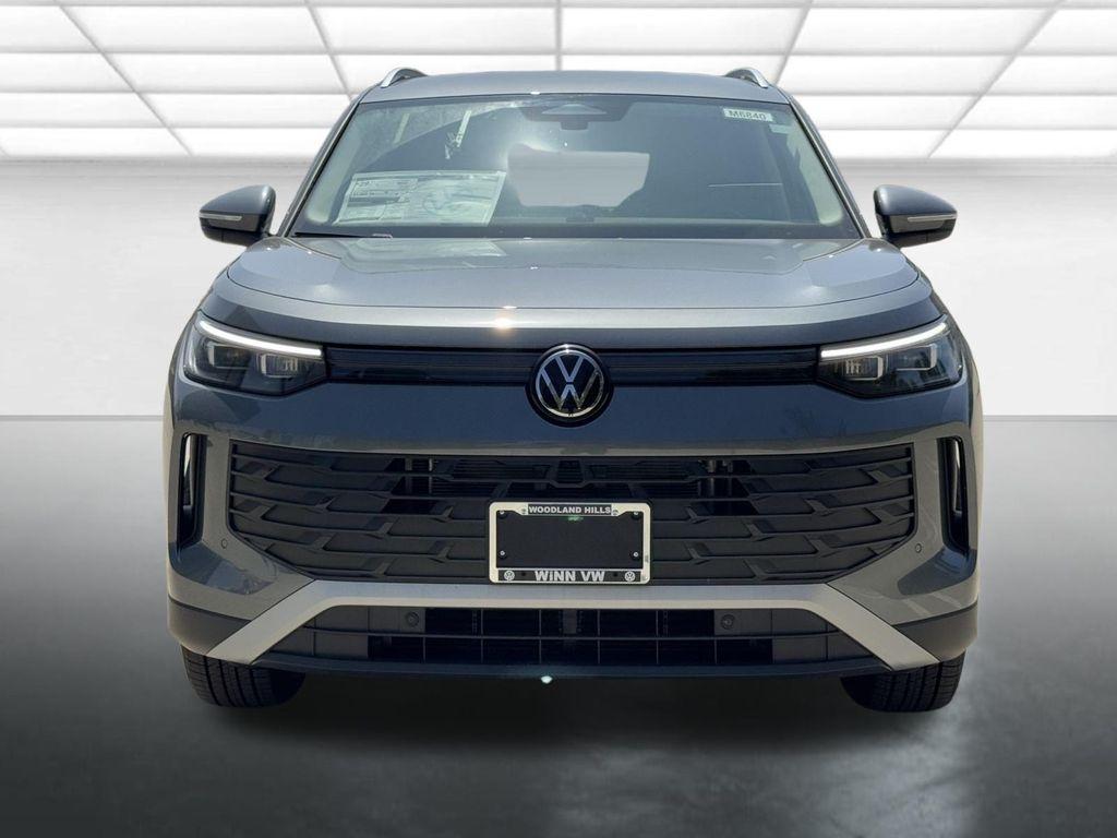 new 2025 Volkswagen Tiguan car, priced at $32,682