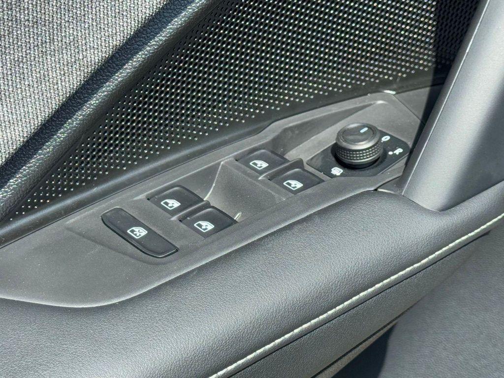 new 2025 Volkswagen Tiguan car, priced at $32,682