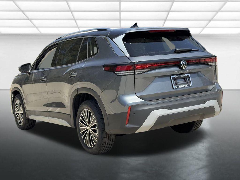 new 2025 Volkswagen Tiguan car, priced at $32,682