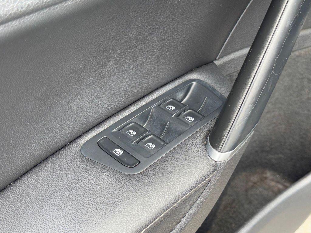 used 2019 Volkswagen Golf SportWagen car, priced at $18,995