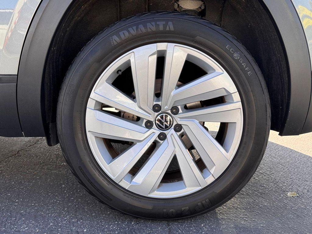 used 2021 Volkswagen Atlas Cross Sport car, priced at $25,995