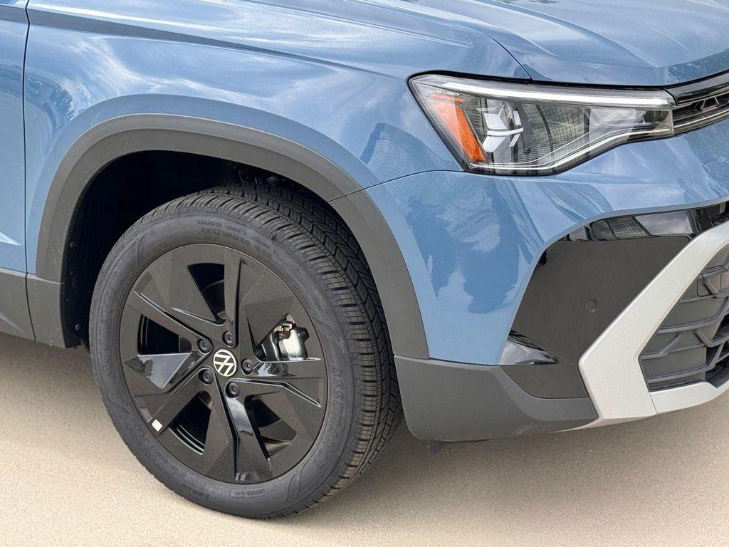 new 2025 Volkswagen Taos car, priced at $32,290