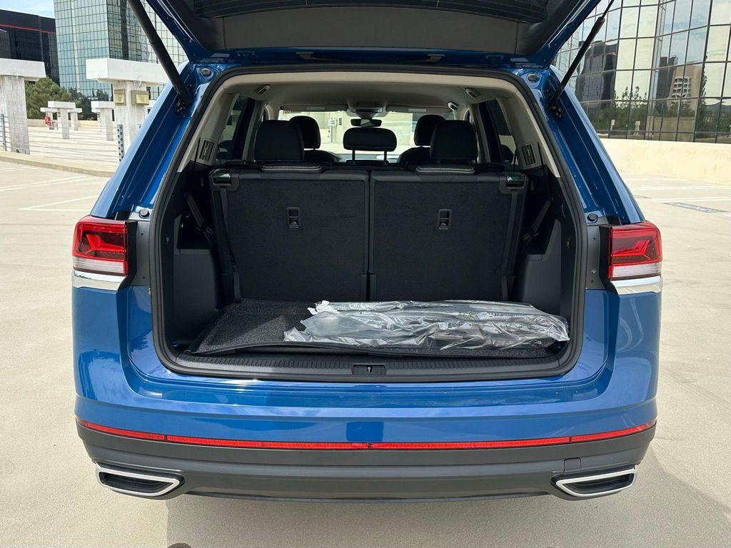 new 2025 Volkswagen Atlas car, priced at $40,216