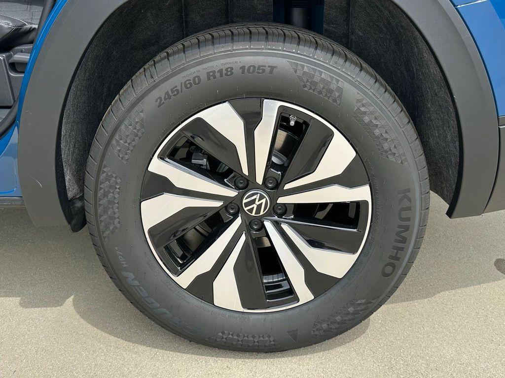 new 2025 Volkswagen Atlas car, priced at $40,216