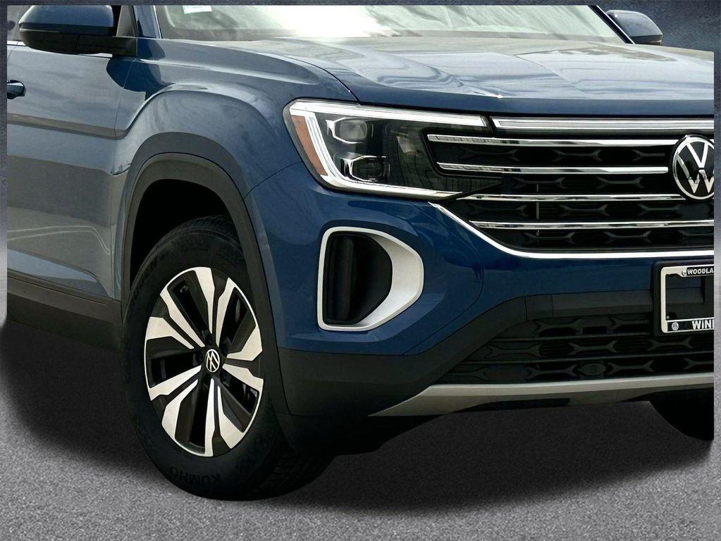 new 2025 Volkswagen Atlas car, priced at $40,216