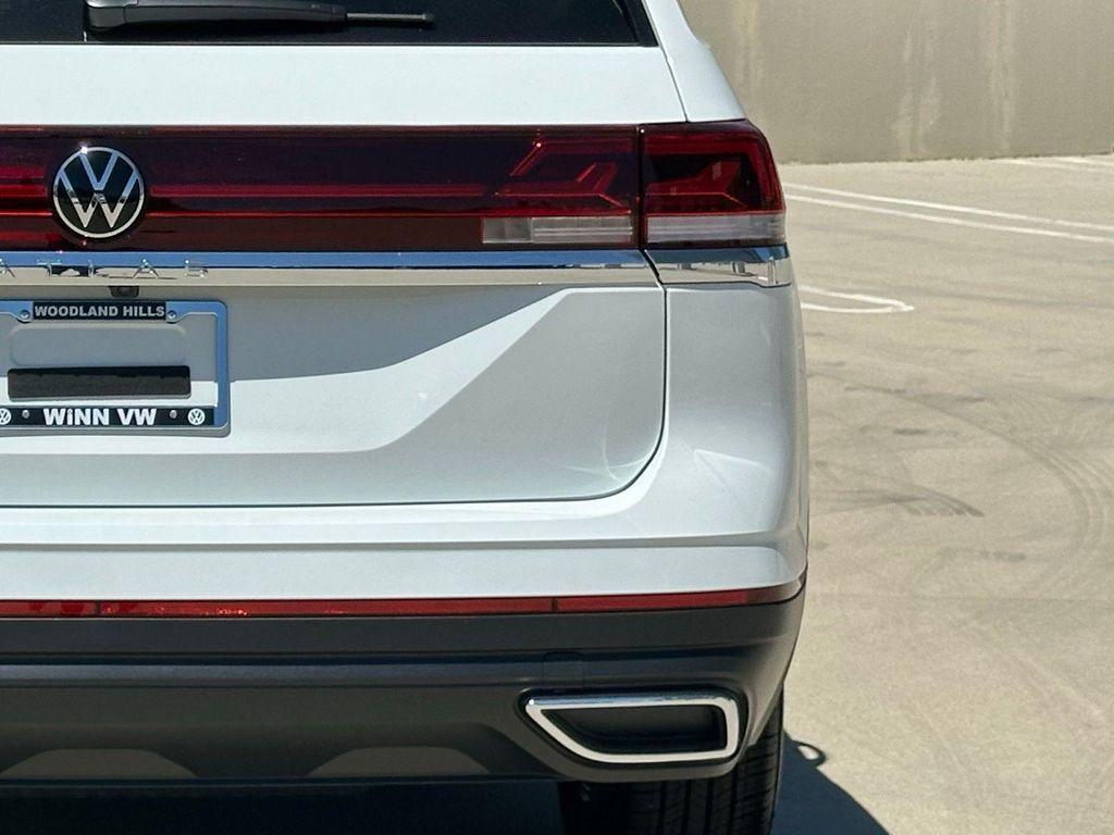 new 2025 Volkswagen Atlas car, priced at $40,446