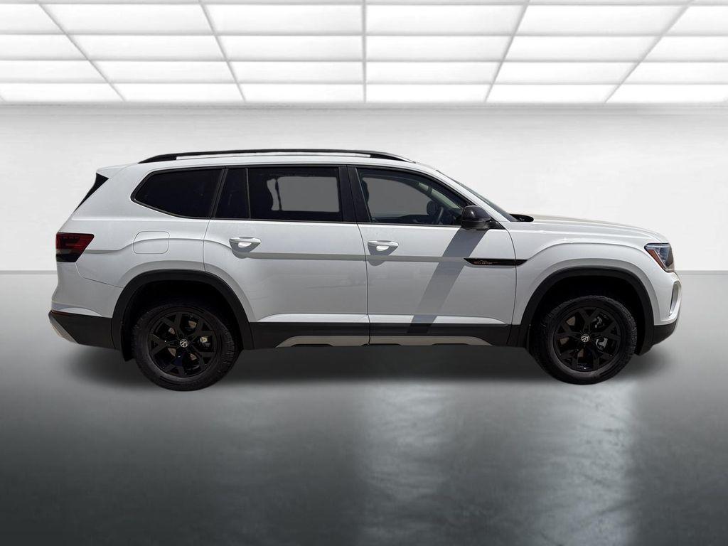 new 2025 Volkswagen Atlas car, priced at $49,711