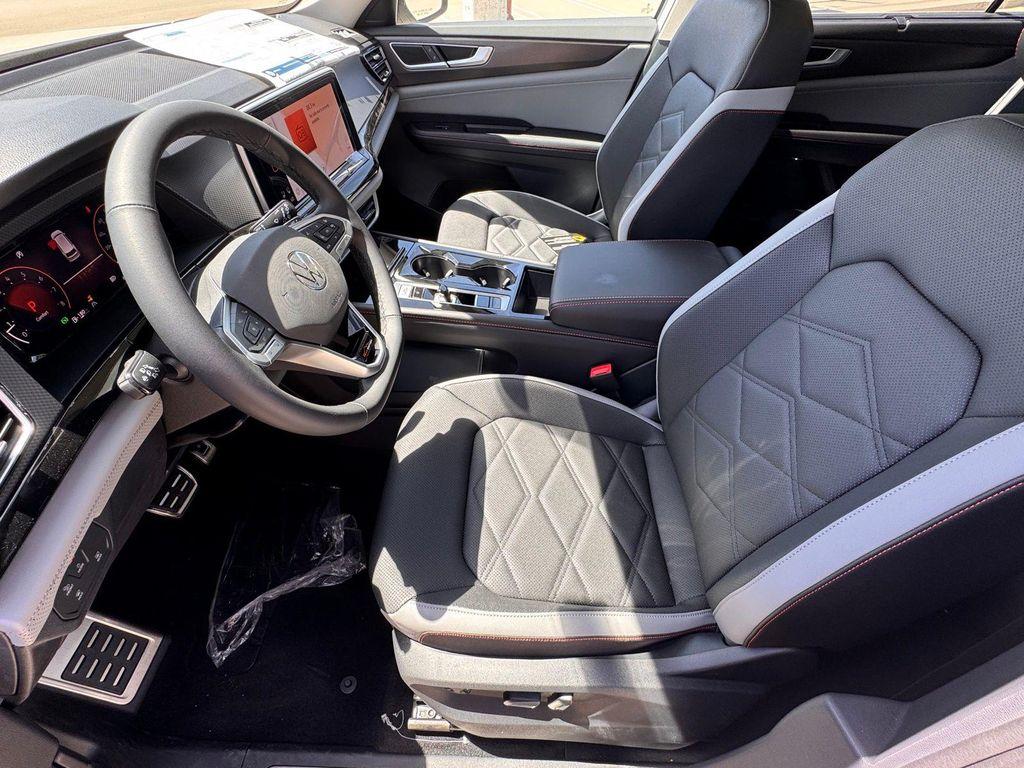 new 2025 Volkswagen Atlas car, priced at $49,711