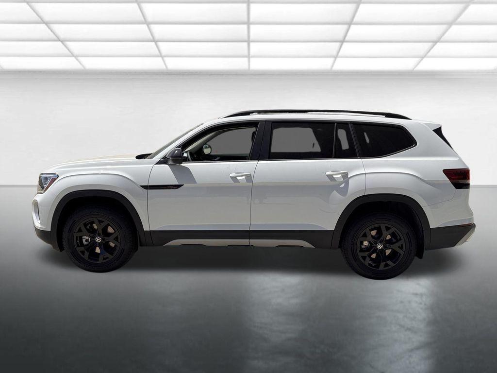 new 2025 Volkswagen Atlas car, priced at $49,711