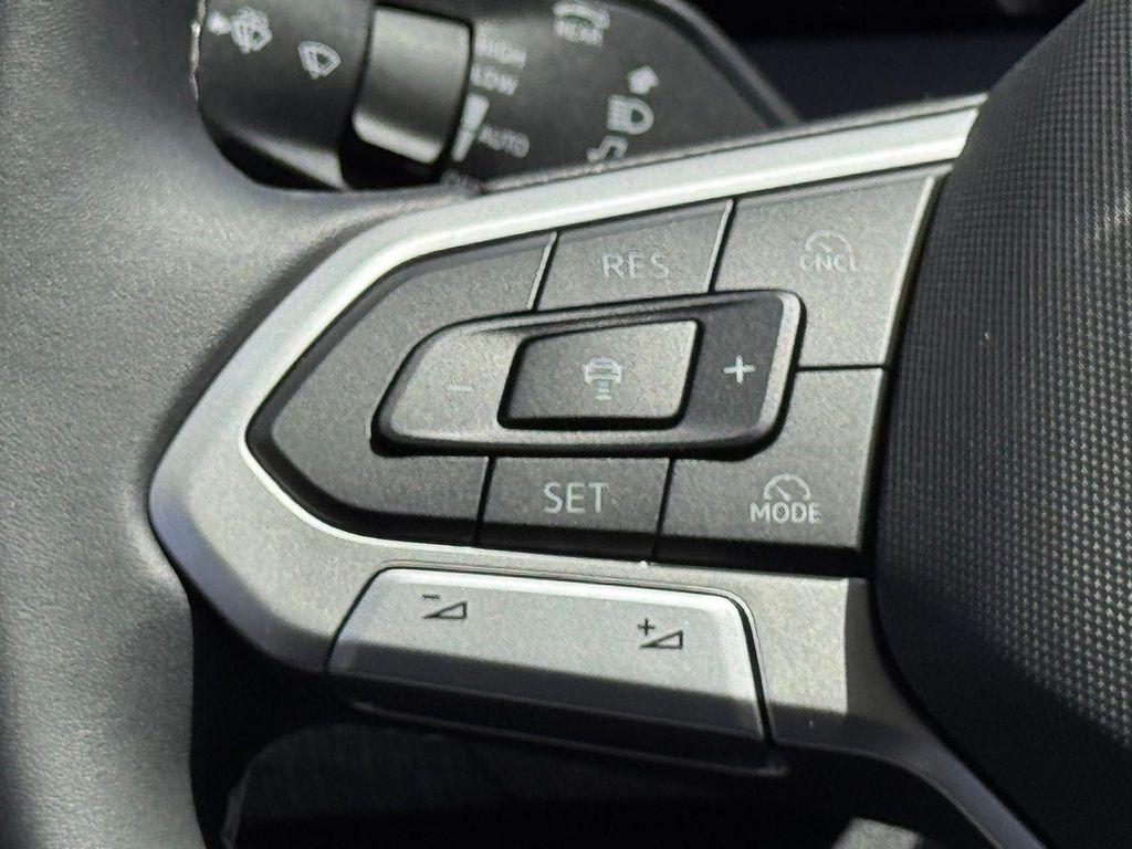 new 2025 Volkswagen Tiguan car, priced at $32,271