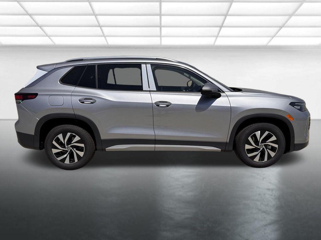 new 2025 Volkswagen Tiguan car, priced at $32,271