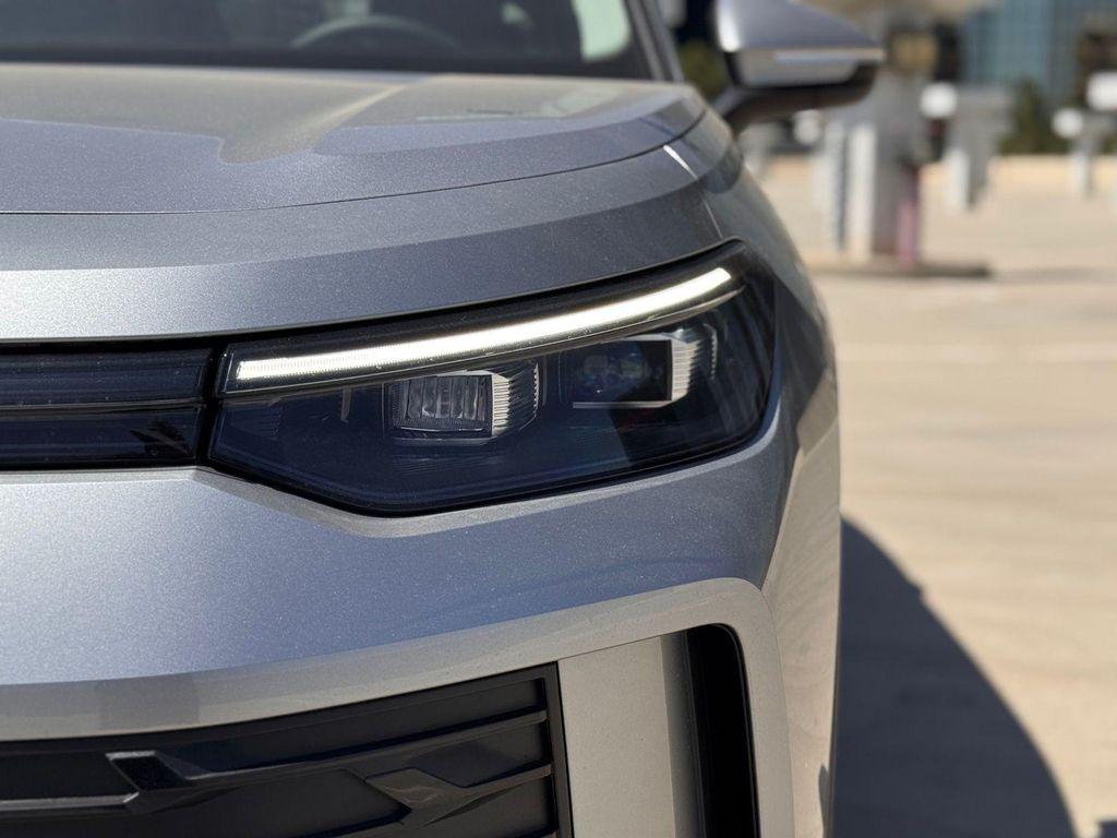 new 2025 Volkswagen Tiguan car, priced at $32,271