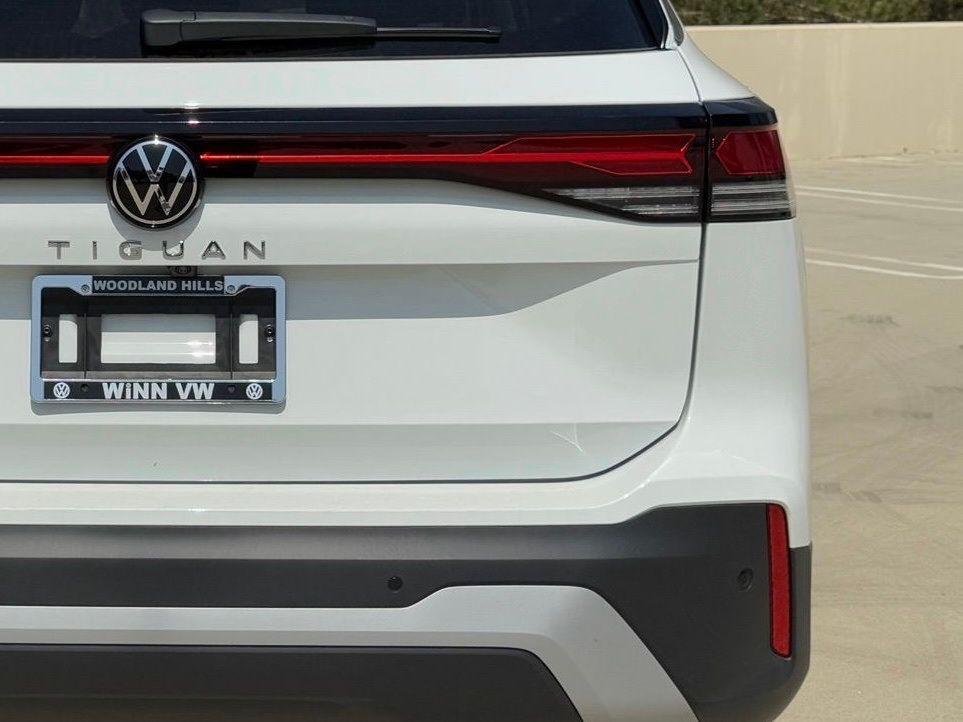 new 2025 Volkswagen Tiguan car, priced at $32,382