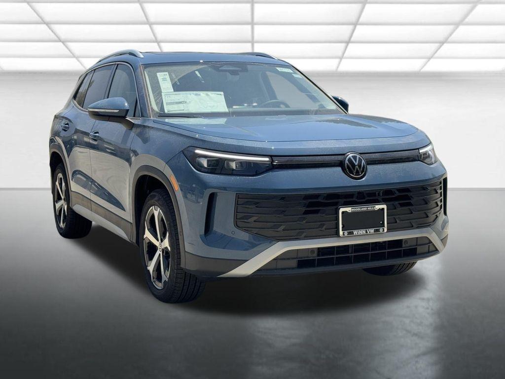 new 2025 Volkswagen Tiguan car, priced at $38,326