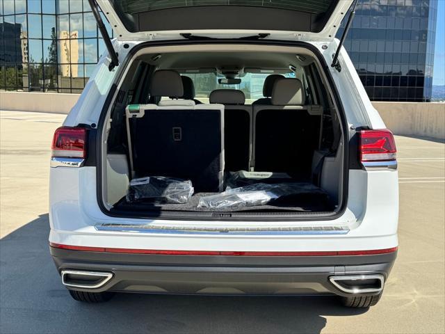 new 2025 Volkswagen Atlas car, priced at $39,999