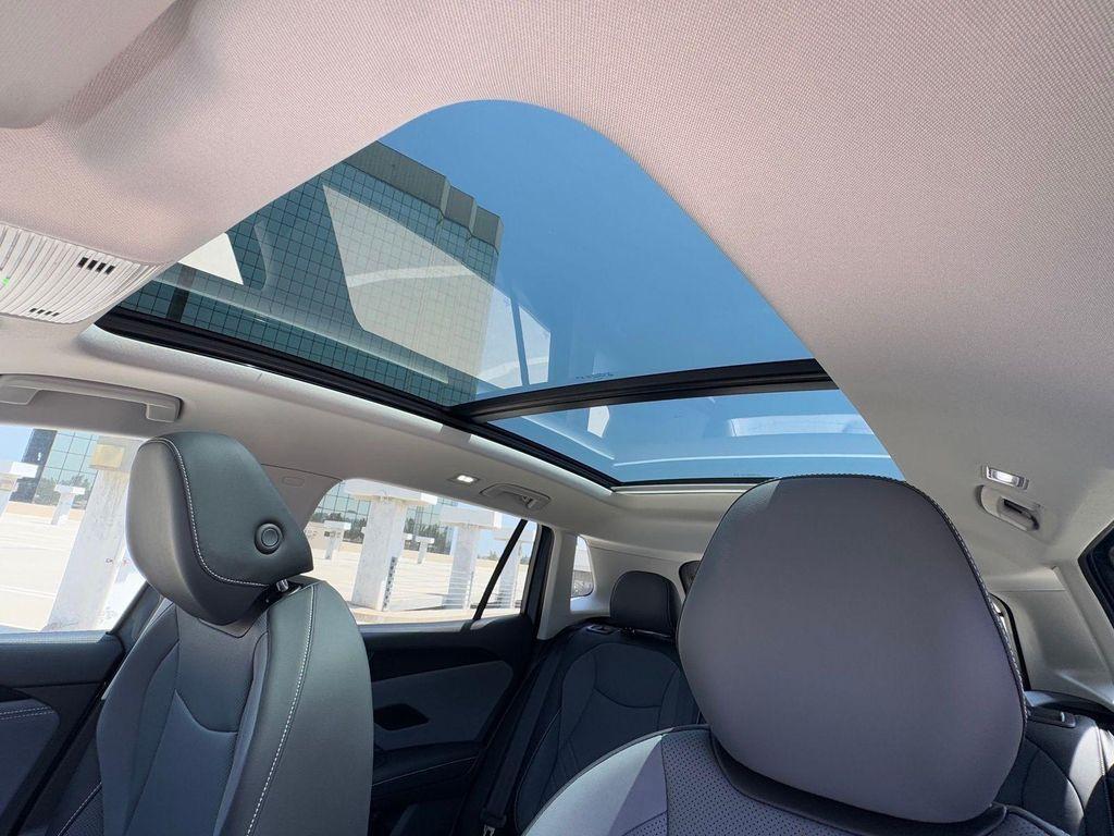 new 2025 Volkswagen Tiguan car, priced at $37,882