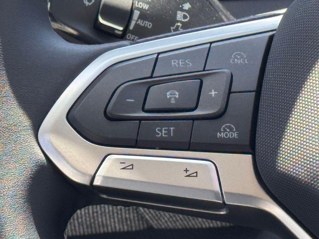 new 2025 Volkswagen Tiguan car, priced at $31,705