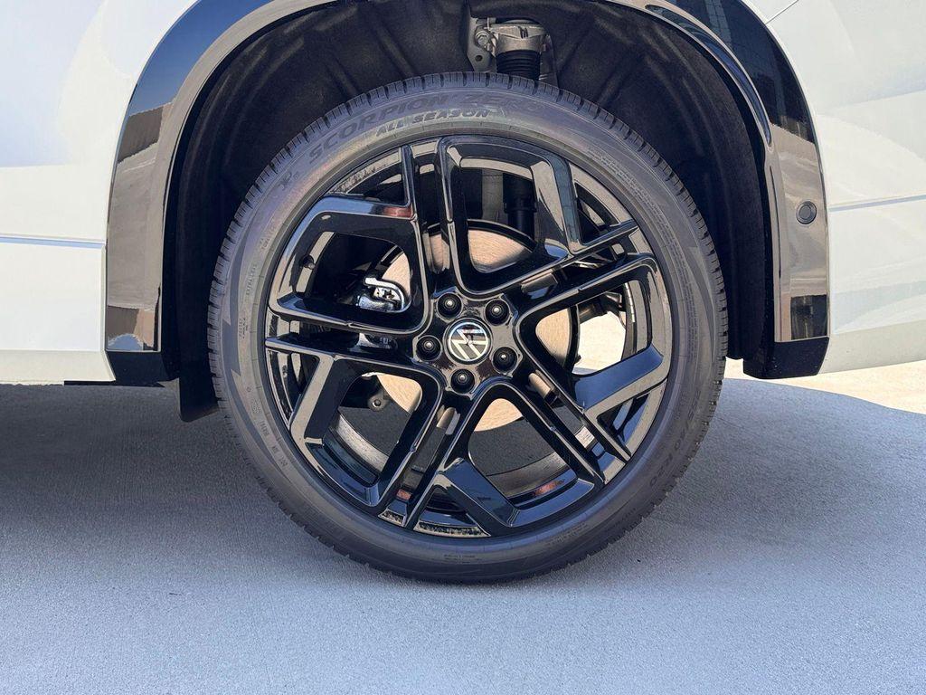 new 2025 Volkswagen Tiguan car, priced at $39,266