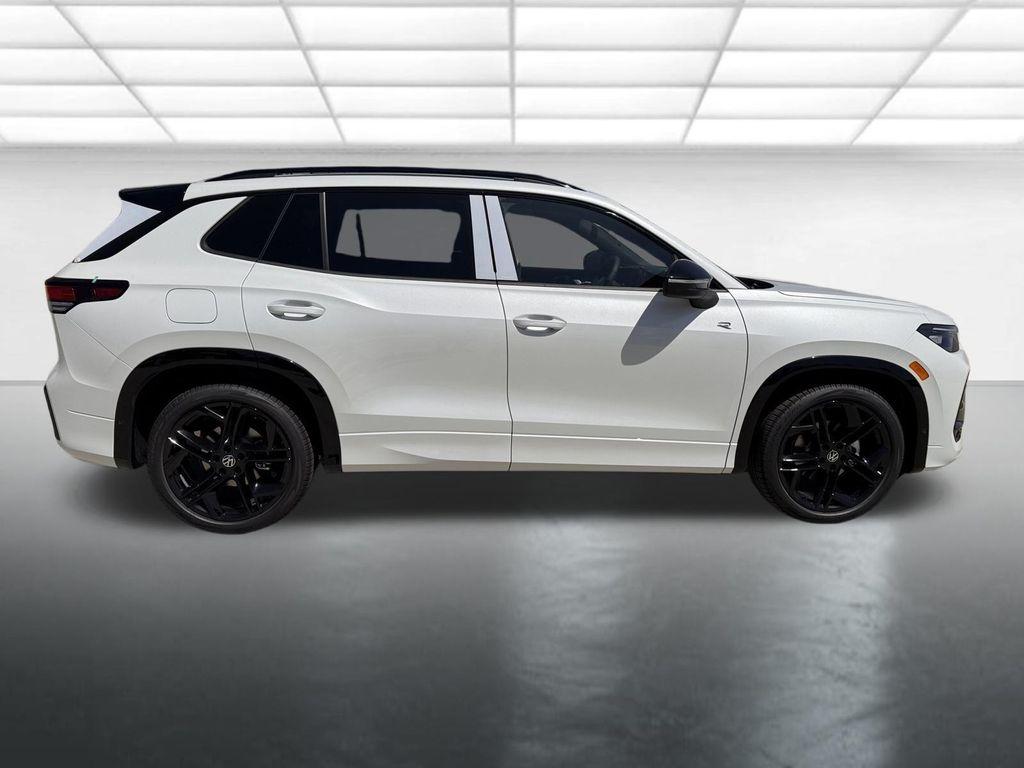 new 2025 Volkswagen Tiguan car, priced at $39,266