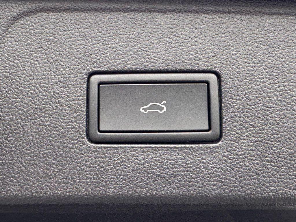 new 2026 Volkswagen Atlas car, priced at $49,791