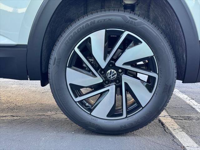 new 2025 Volkswagen Atlas car, priced at $46,559