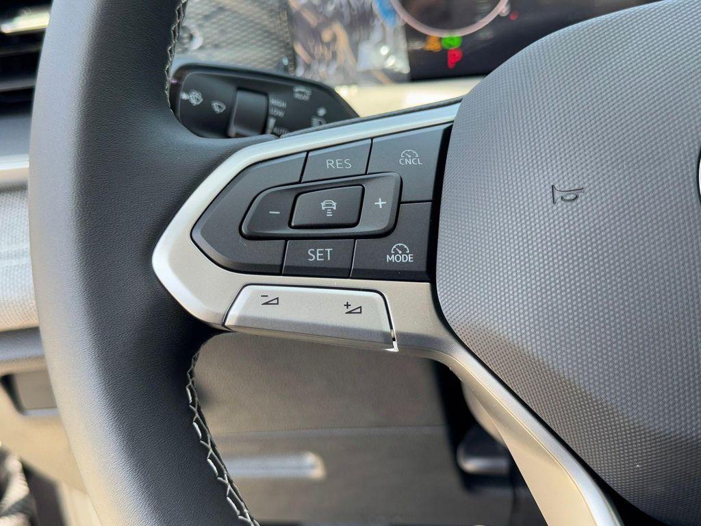 new 2025 Volkswagen Tiguan car, priced at $32,682